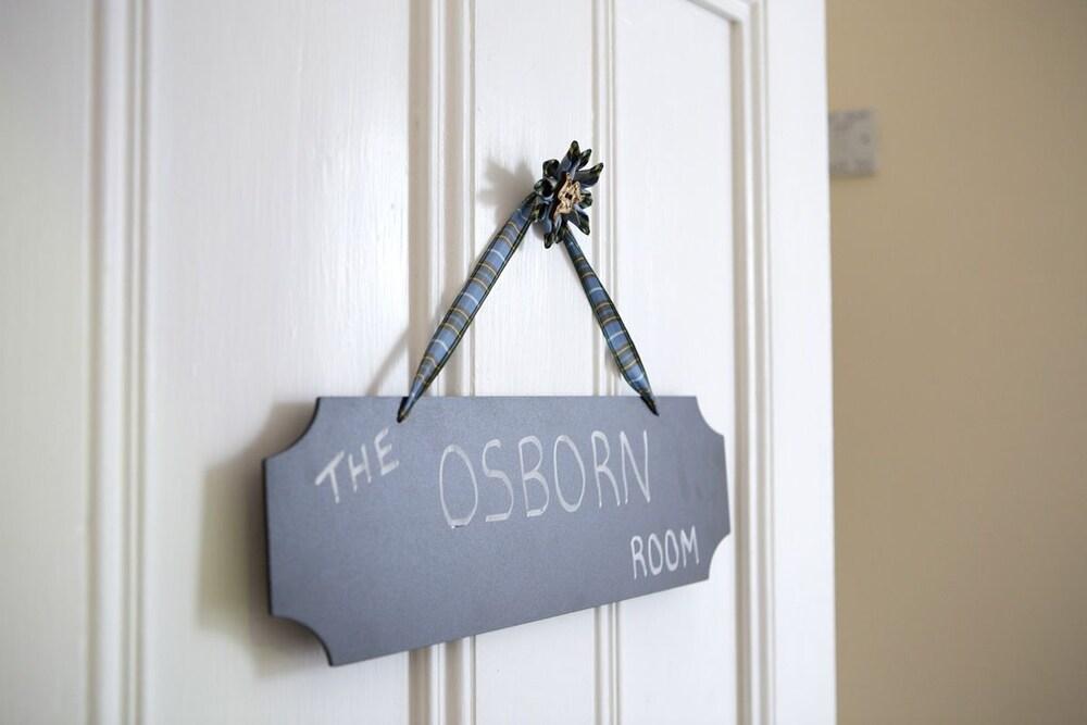 Albany House Bed and Breakfast