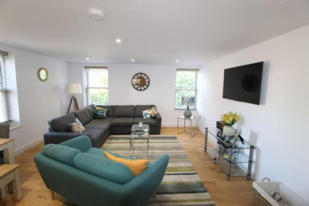 Middle Chine - 2 Bedroom Holiday Home