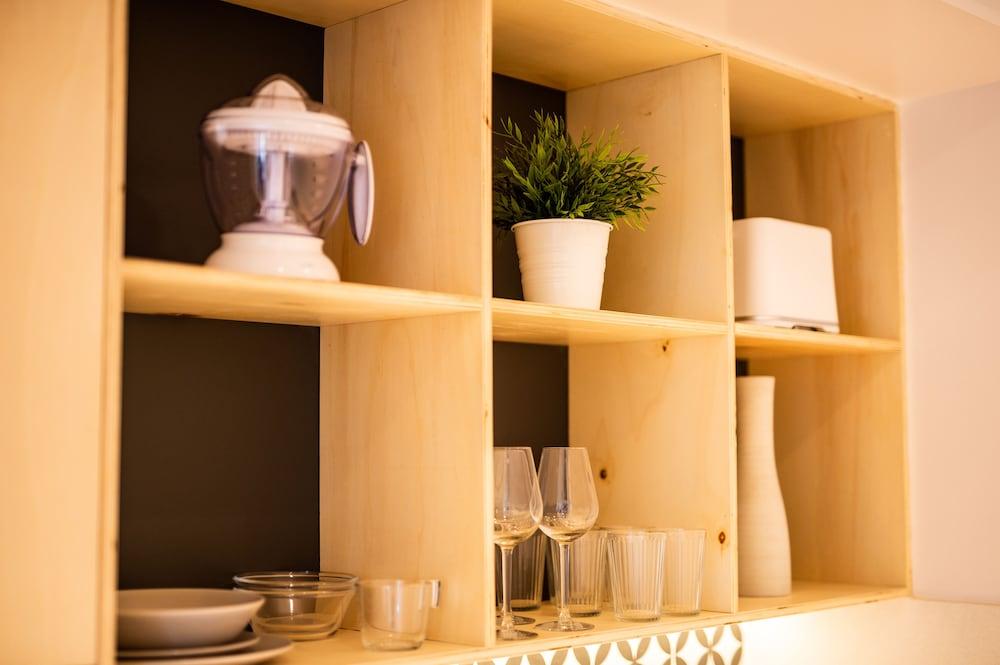 Port Plaza Apartments