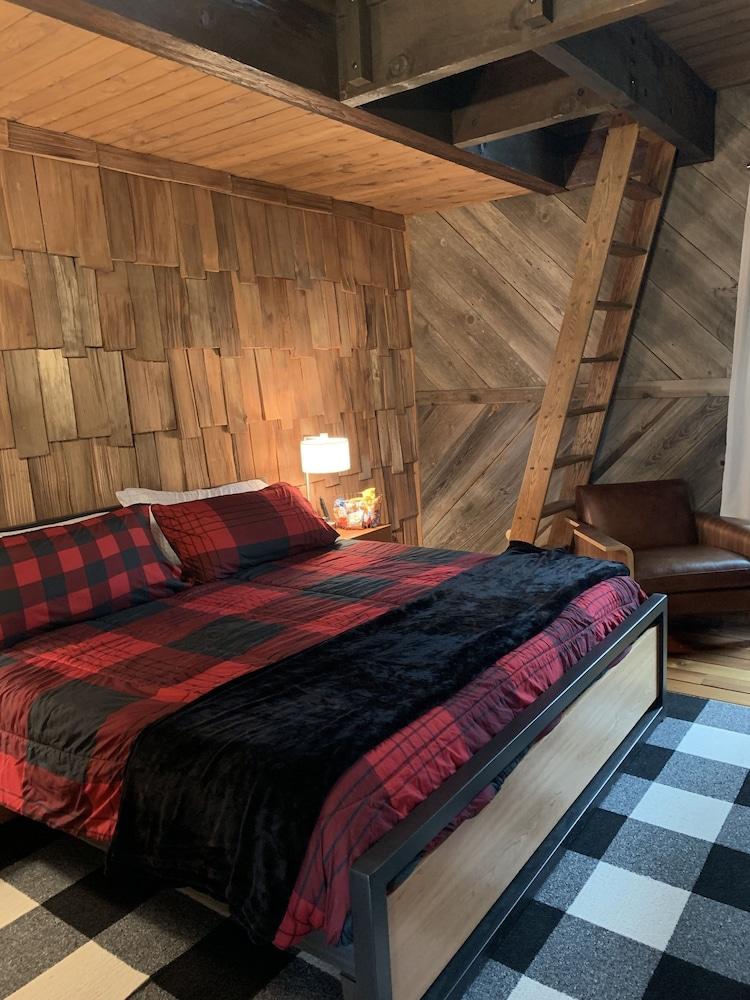 East Bank on Mill Creek