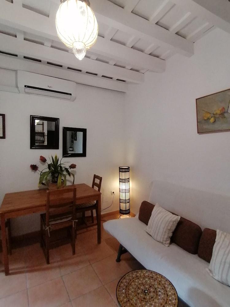 Apartamentos El Patio Andaluz