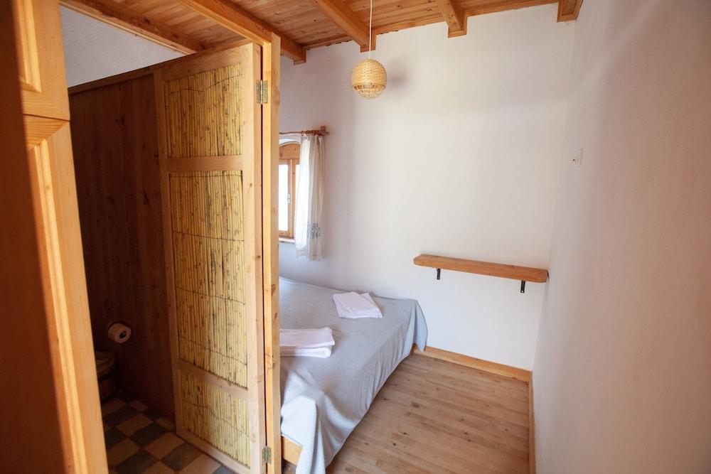 Kargilos Hotel & Beach