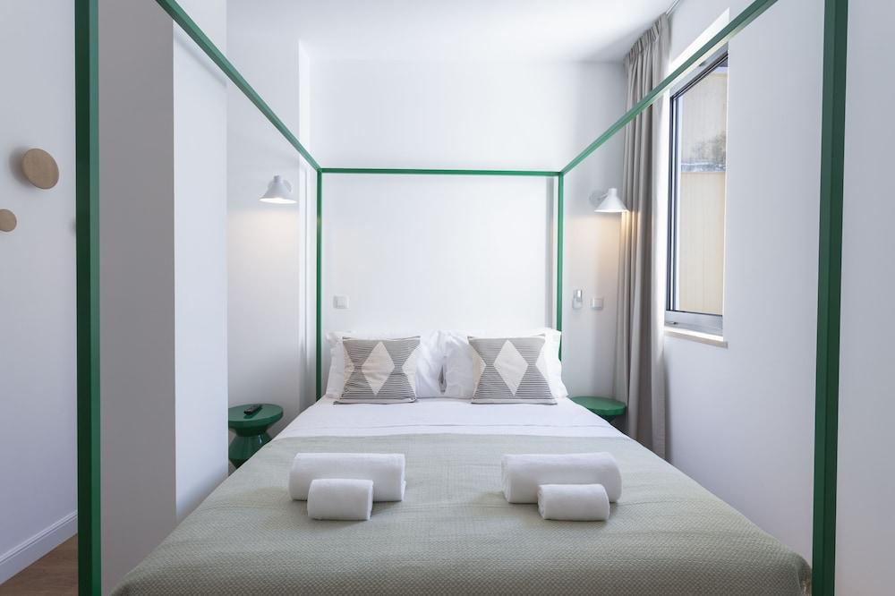 Alameda Exclusive House