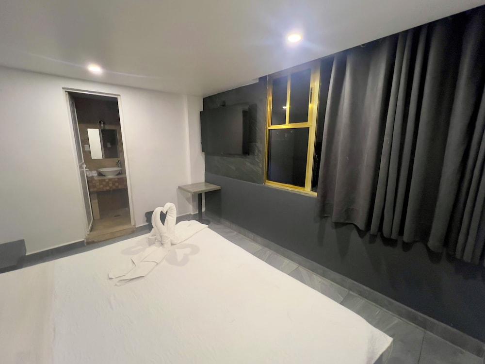 Hotel Aquario CDMX - Central del Norte