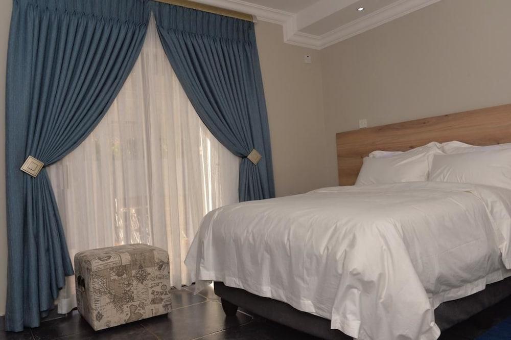 Corner Cottage Bed and Breakfast