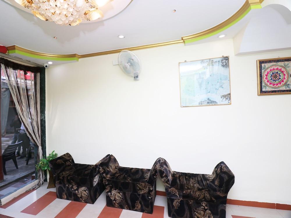 OYO 22675 Hotel Prateek