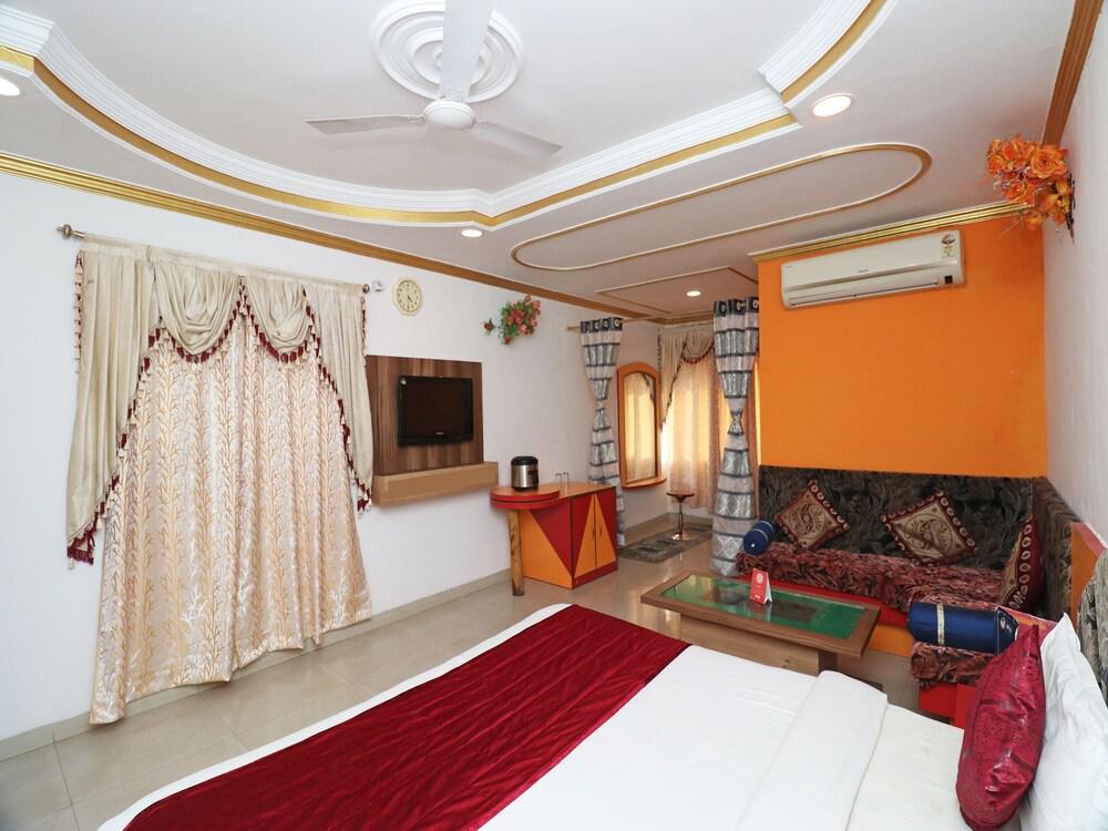 OYO 22675 Hotel Prateek