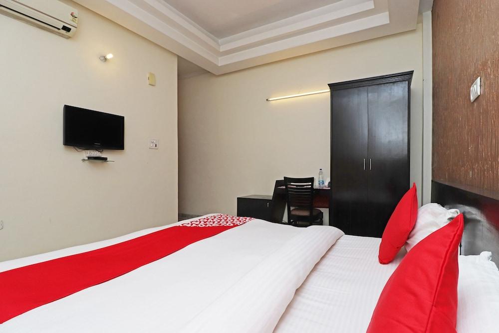OYO 29008 Mannat Residency Hotel