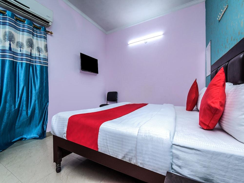 OYO 18677 Airport Princess