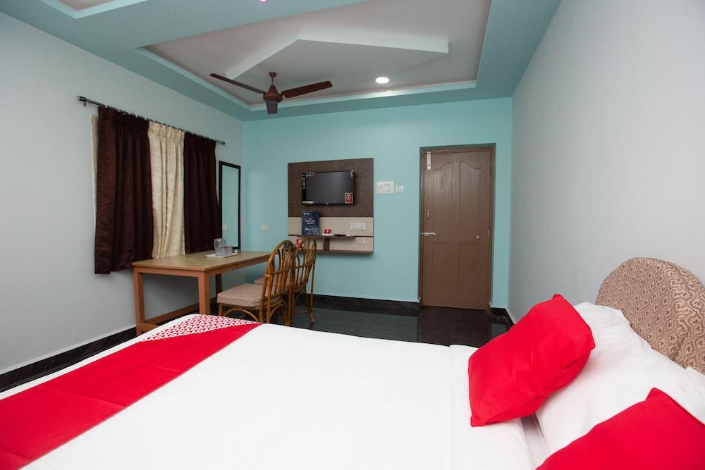 OYO 23398 Sri Murugan Beach Paradise