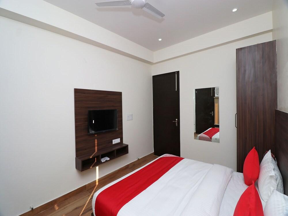 OYO 24514 Rvid Suites