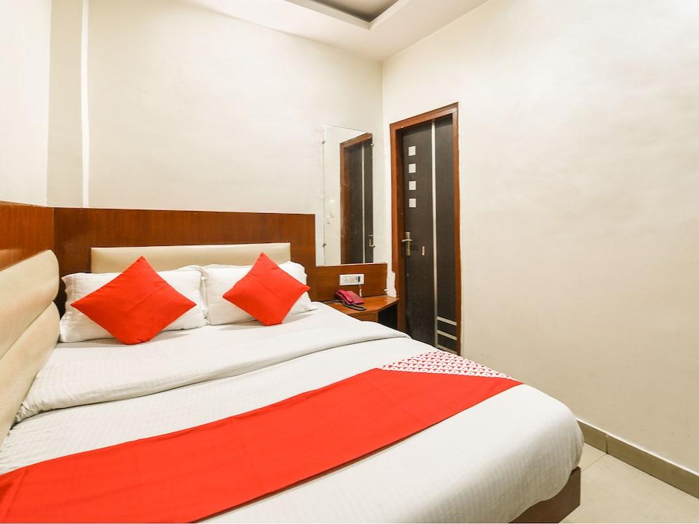 OYO 6168 Hotel Ashirwad