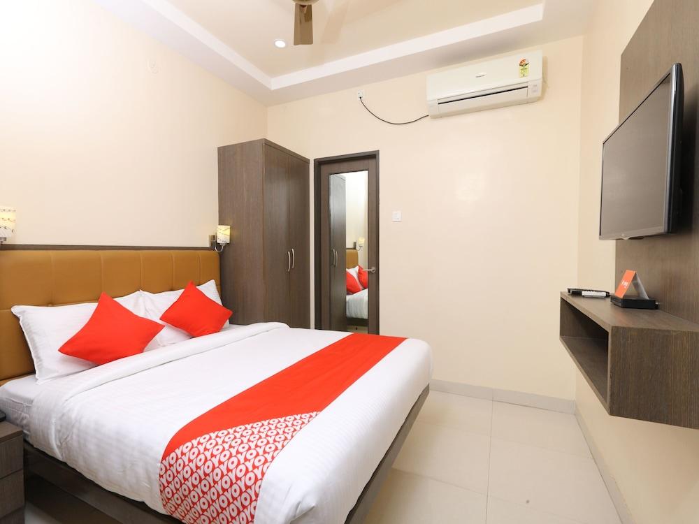 OYO 14934 Kalyani Grand