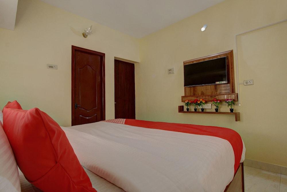 OYO 22924 Gv Residency