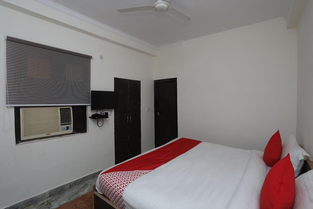 OYO 19999 D M Residency