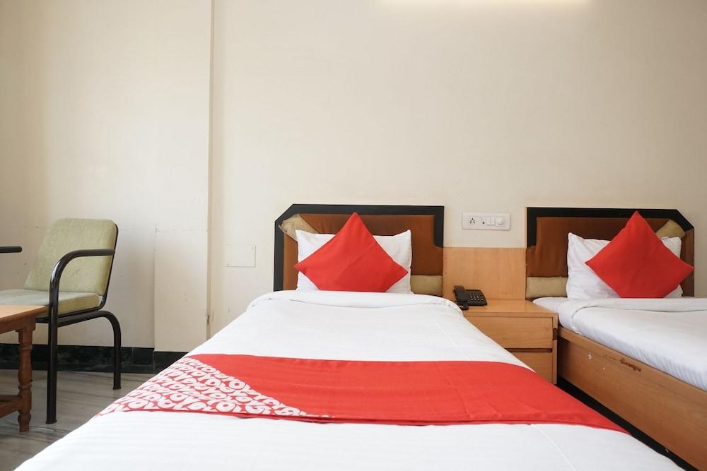 OYO 24487 Hotel Raj Regency