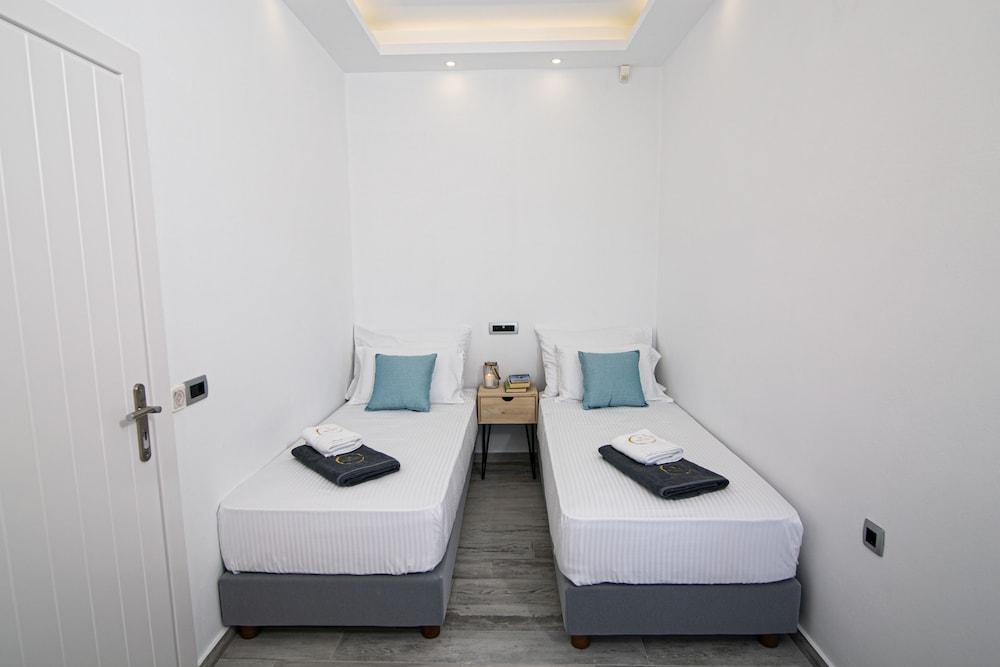 Aegean Melody Suites & Villa