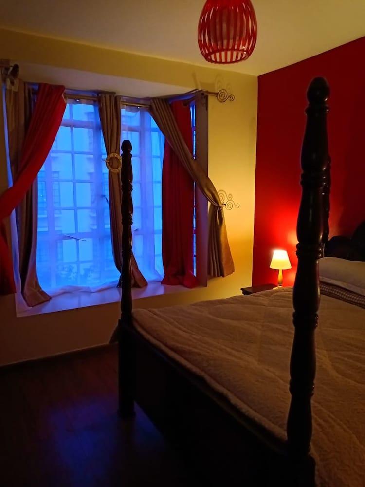 Ken's Haven Apartment