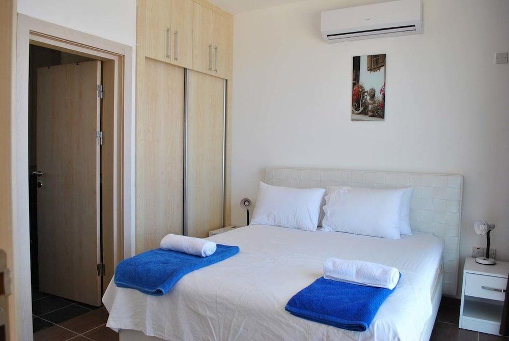 Villa Blue Ocean by Amy Villa