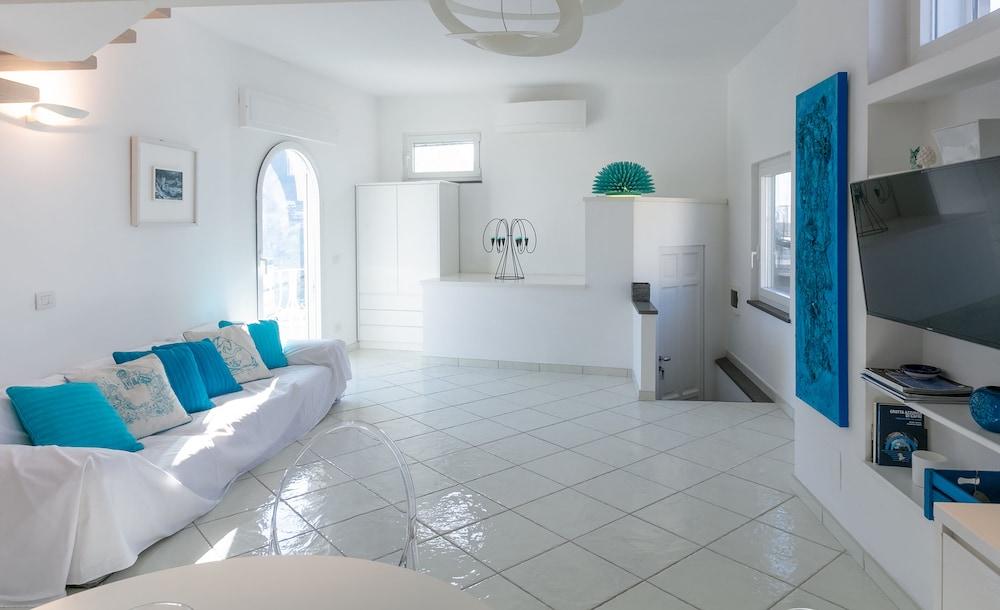 Rooftop Luxury Apartment