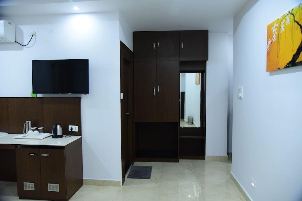 Debadaru Guest House