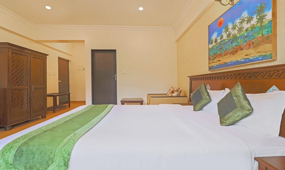 Treebo Premium Dona Eliza, 700 metres from Calangute Beach