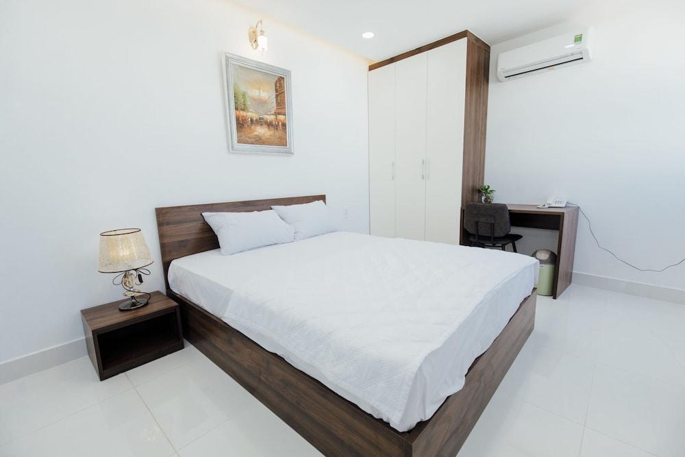 Aladdin Hotel and Apartment