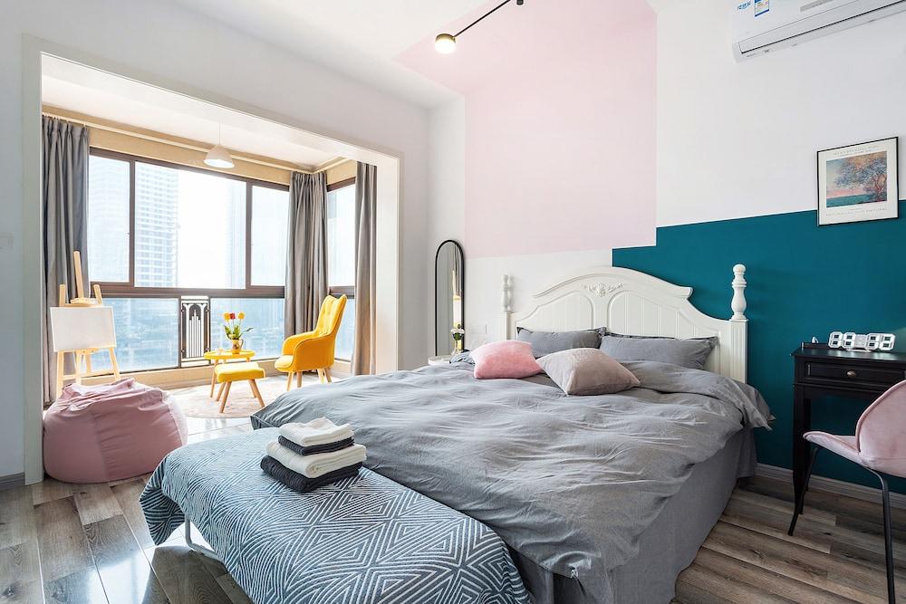 Qing Apartment Mosaic Mansion