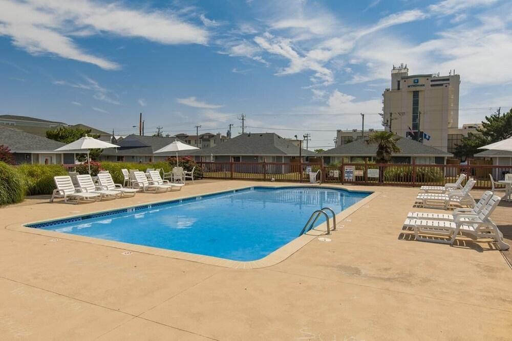 Mk56 13a 2 Bedroom Apts by RedAwning