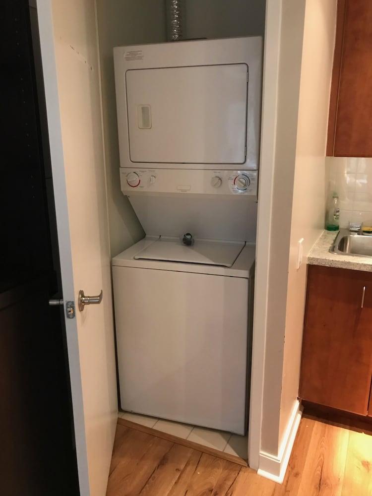 Atlas Suites on Yonge & Bloor