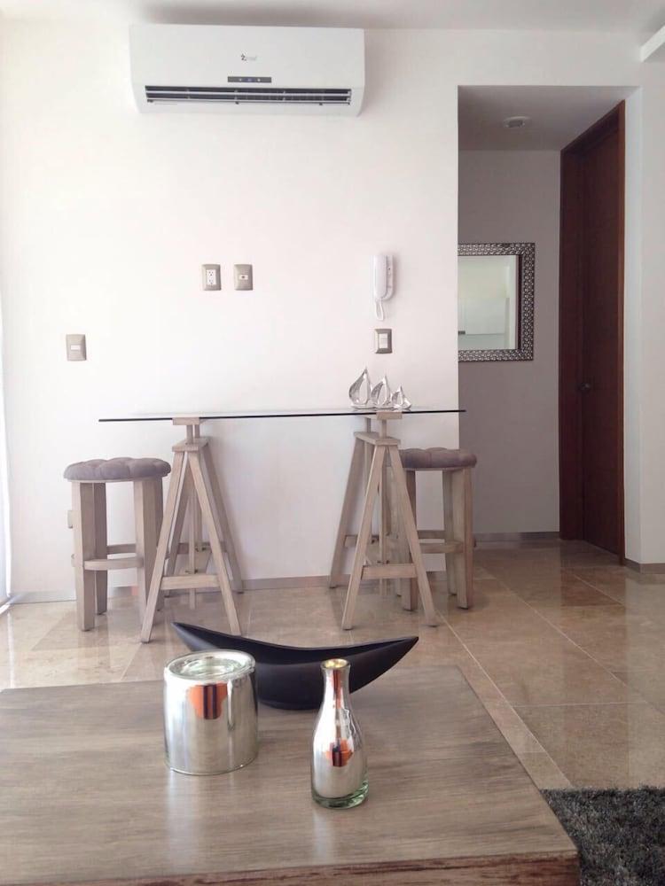 MENESSE Beach Apartments