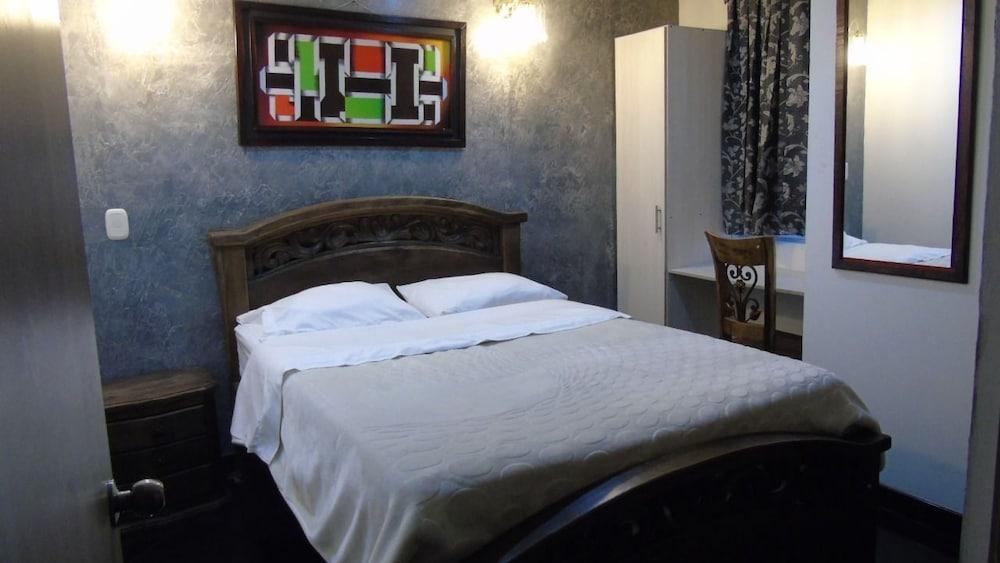 Hotel y Restaurante El Madroño