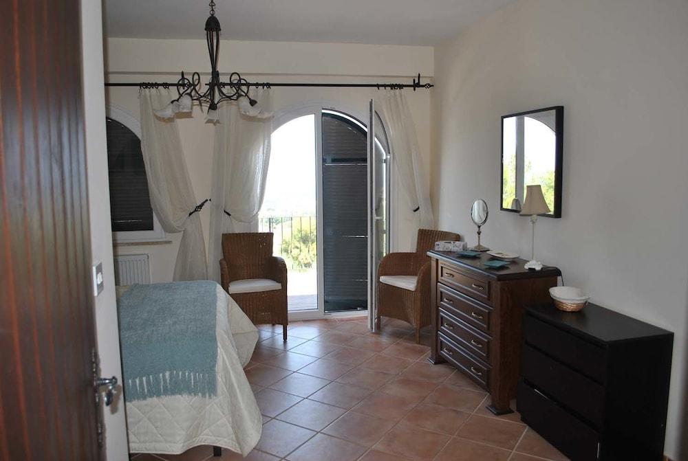 Villa Goodens by Amy Villas