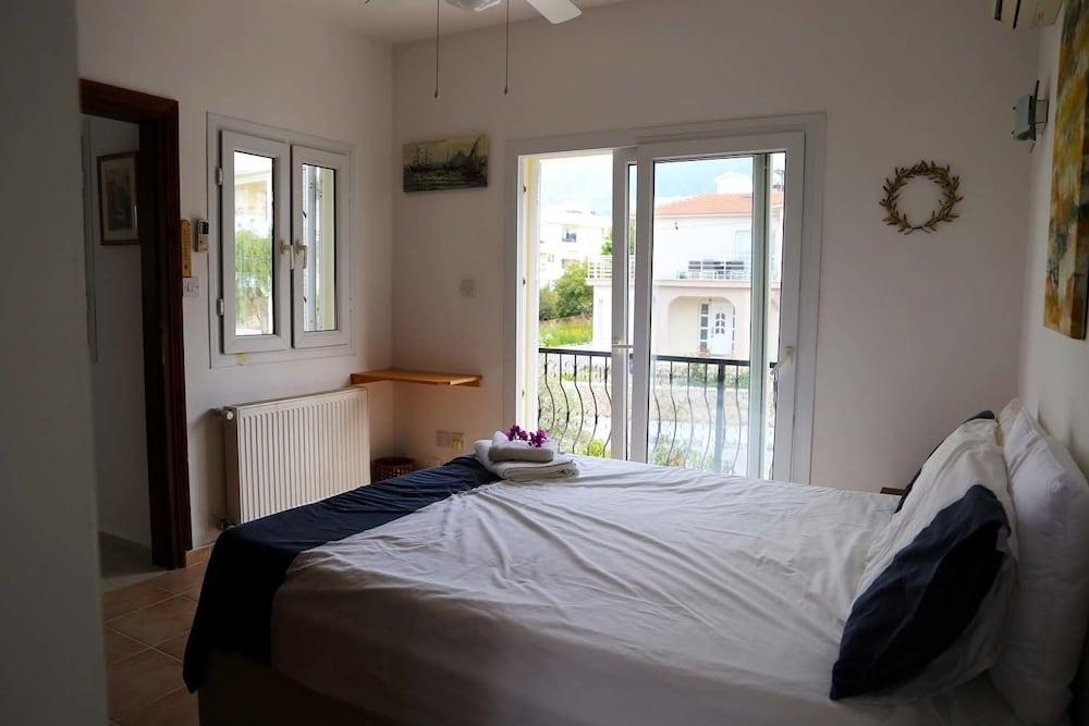 Villa Jasmine by Amy Villas