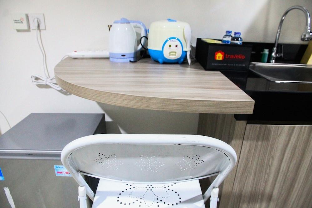 Comfy Studio Room Bintaro Icon Apartment