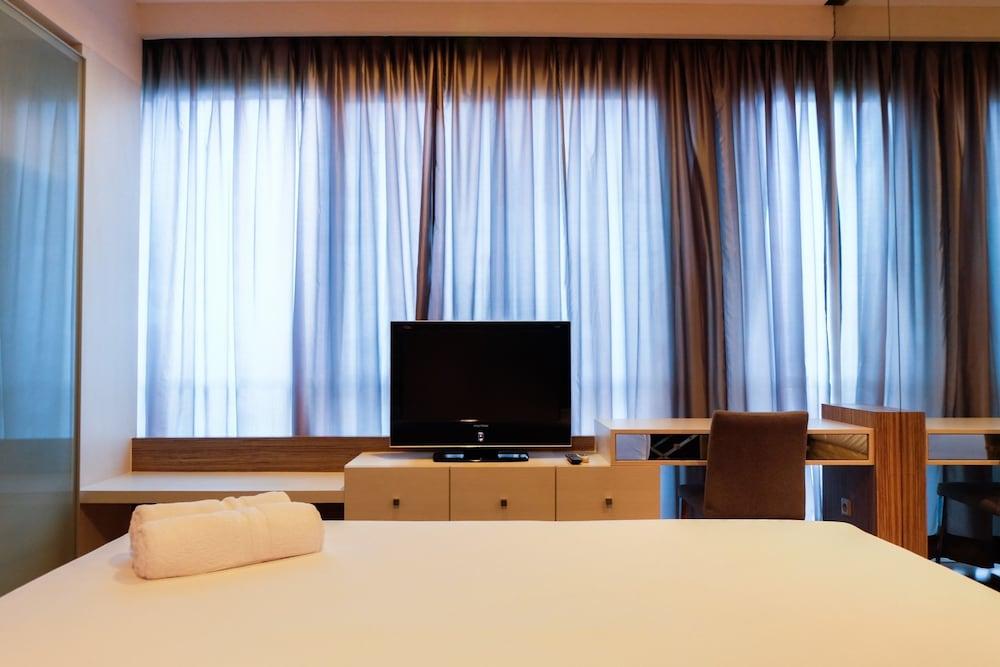 Spacious Studio Apartment The Mansion At Kemang