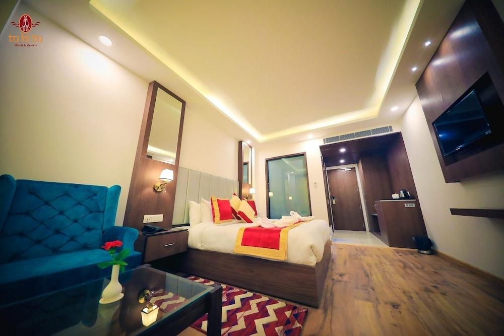 The Laurent and Banon Resorts