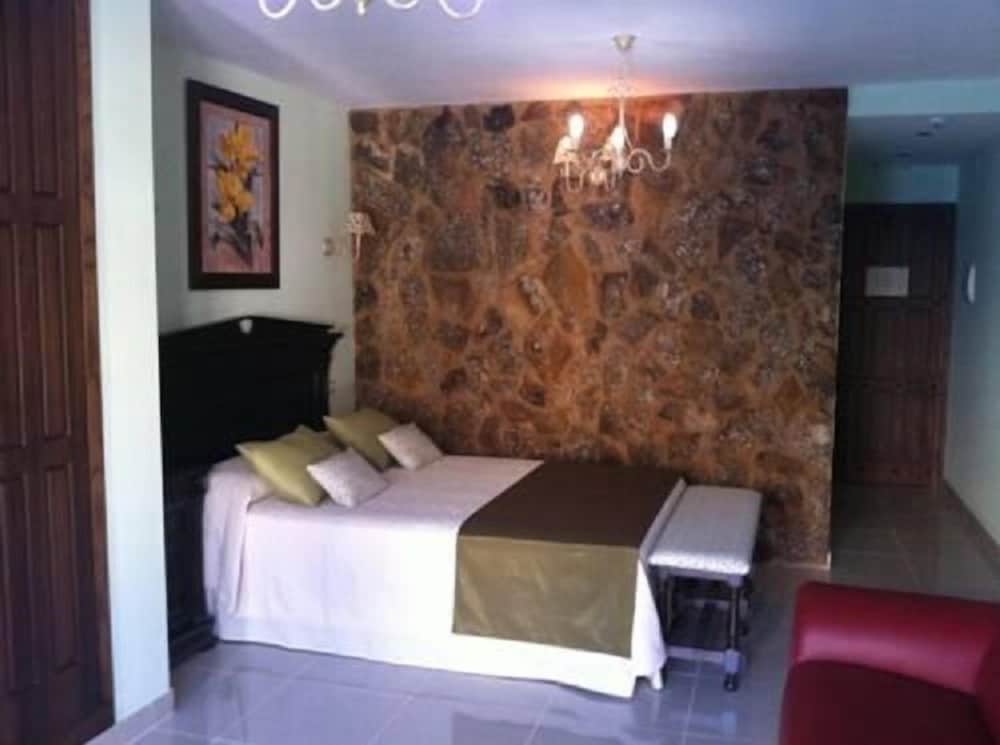 Hotel Rural Villa de Cañamero