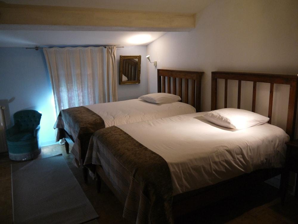 Aux Chambres des Bujours