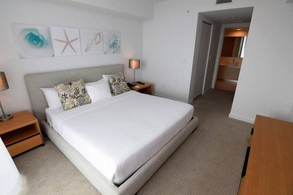 Ocean & Bay View Residence 1 Bed 1 Bath @ Beachwalk