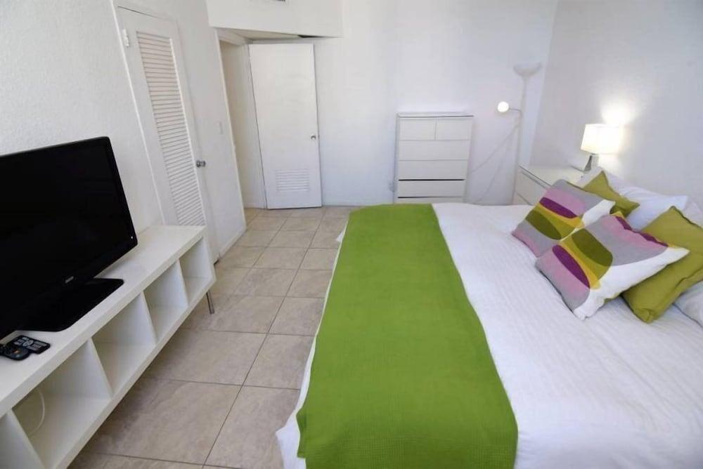 Incredible 2 Bed 2 Bath On The Beach @Tides