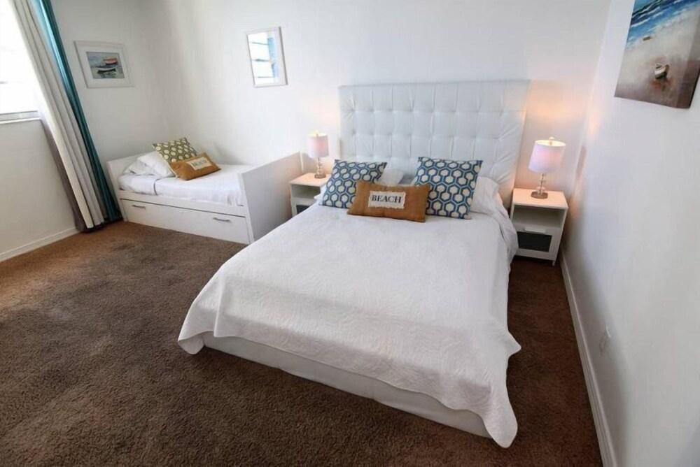 Amazing 2 Bed 2 Bath @ Tides!