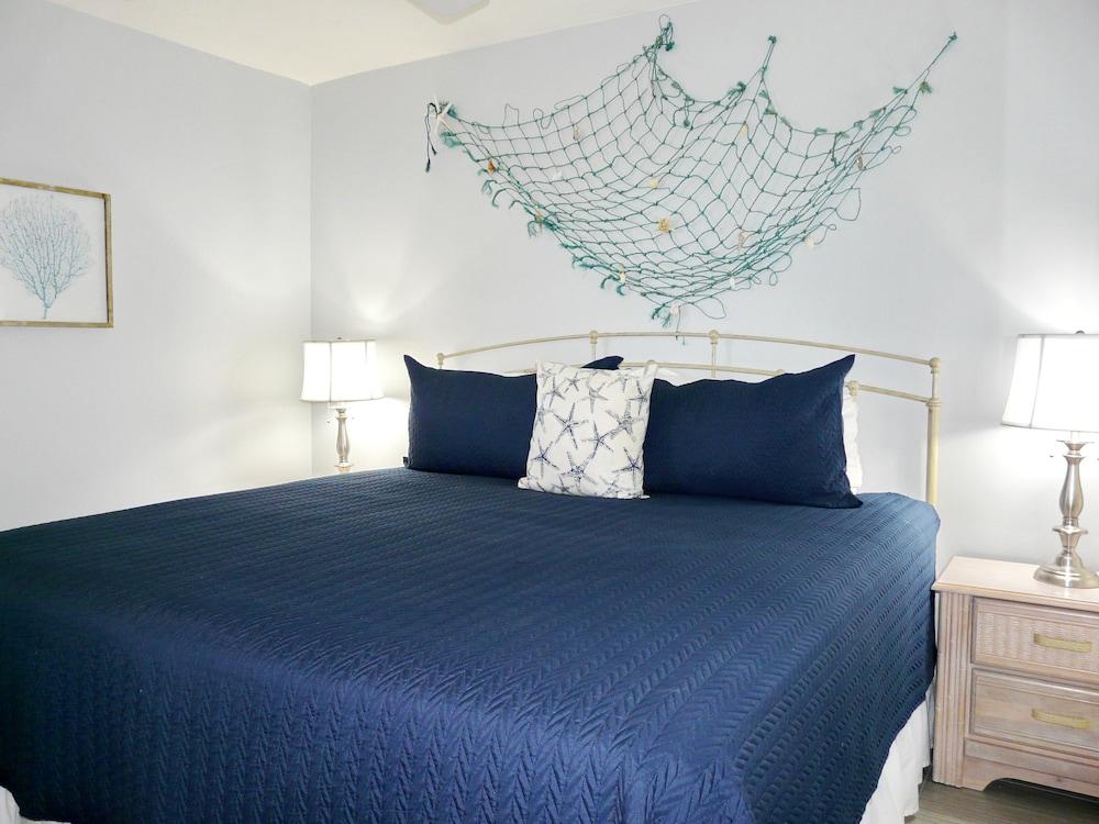 Unmatched Beachfront Condo With Roomy Balcony and Pool