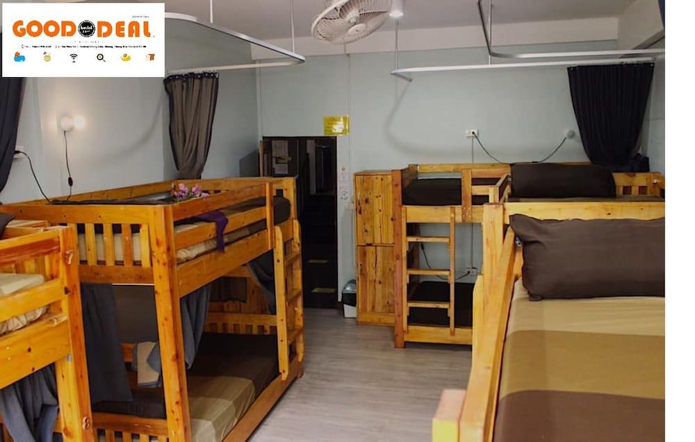 Good Deal Hostel