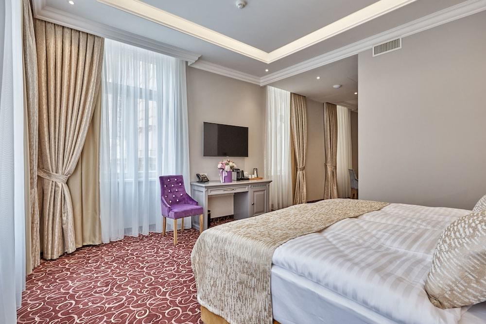 Golden Key Boutique Hotel