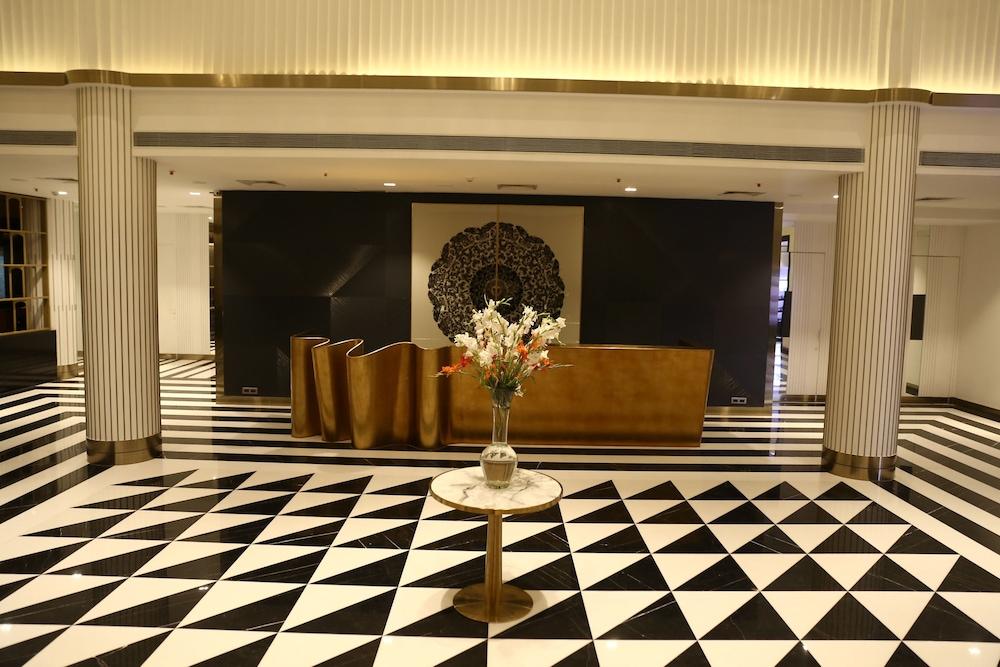 Clarks Inn suites Raipur