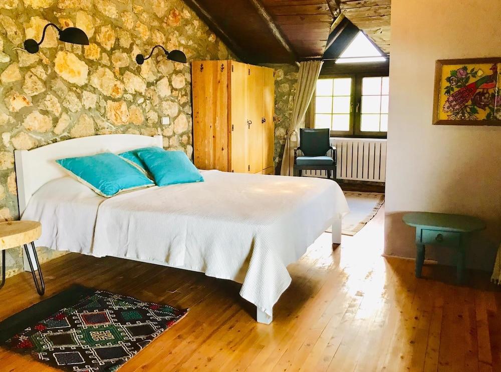 Kale Lodge - Adults Only