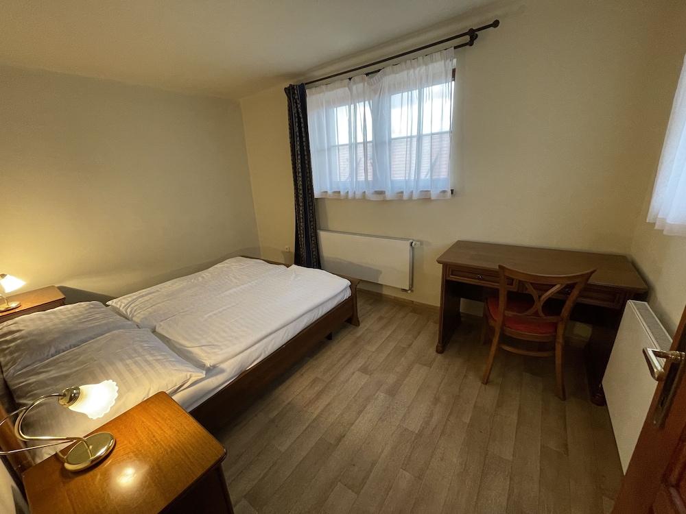 Hostel Little Quarter