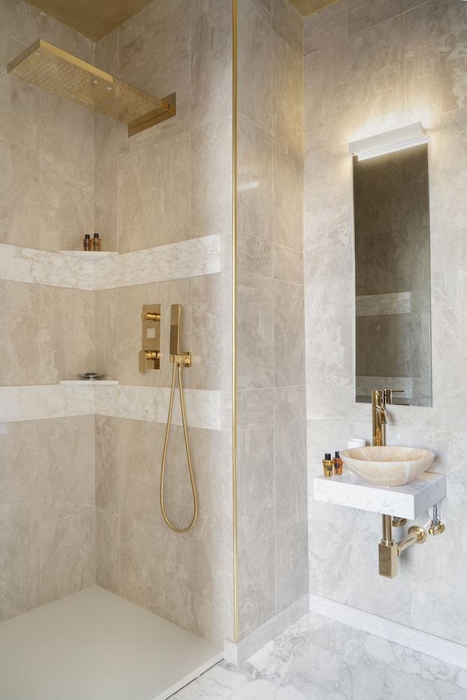 Rivière Private Rooms at the Park