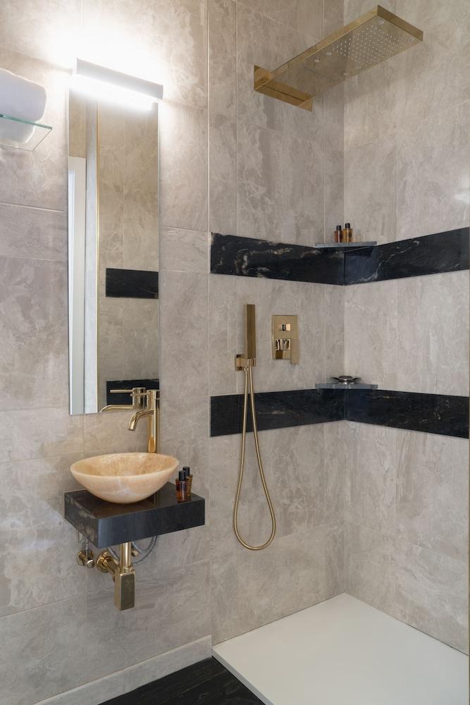 Rivière Private Rooms at the Park